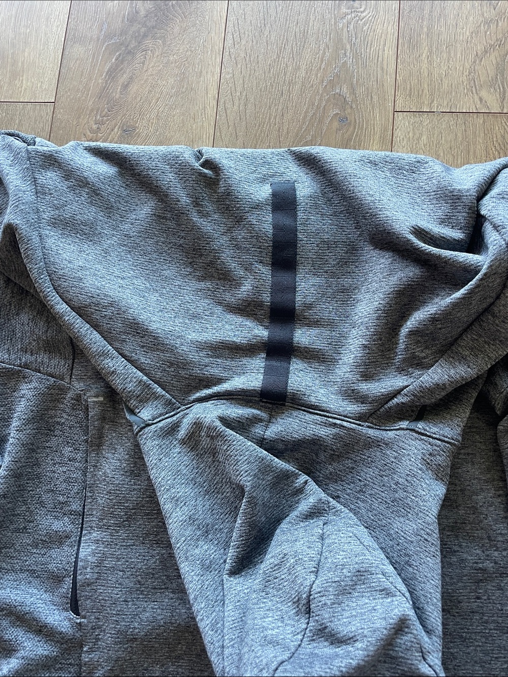 lululemon athletica Gray Men's Hoodie Pullover - Picture 8 of 8